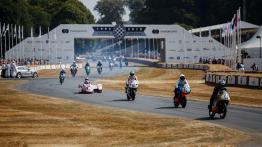 Szybkie ściganie podczas Festiwalu Szybkości w Goodwood