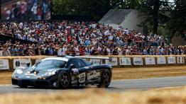 Szybkie ściganie podczas Festiwalu Szybkości w Goodwood