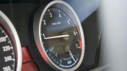 BMW X6 ActiveHybrid - obrotomierz