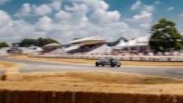 Szybkie ściganie podczas Festiwalu Szybkości w Goodwood