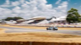 Szybkie ściganie podczas Festiwalu Szybkości w Goodwood