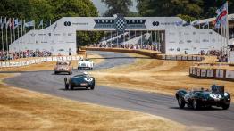 Szybkie ściganie podczas Festiwalu Szybkości w Goodwood