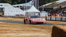 Szybkie ściganie podczas Festiwalu Szybkości w Goodwood