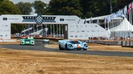 Szybkie ściganie podczas Festiwalu Szybkości w Goodwood