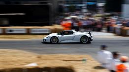 Szybkie ściganie podczas Festiwalu Szybkości w Goodwood