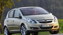 Opel Corsa Hatchback 5D - widok z przodu