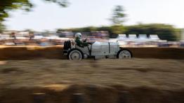 Szybkie ściganie podczas Festiwalu Szybkości w Goodwood