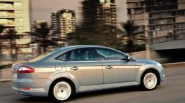 Ford Mondeo 2007 4d - prawy bok