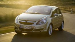 Opel Corsa Hatchback 5D - widok z przodu