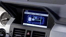 Mercedes Vision GLK Bluetec Hybrid - komputer pokładowy