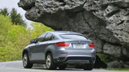 BMW X6 ActiveHybrid - widok z tyłu