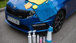 Jak bezpiecznie i profesjonalnie czyścić samochód?