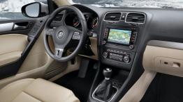 Volkswagen Golf VI Hatchback 3D - kokpit
