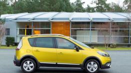 Renault Scenic XMOD - prawy bok