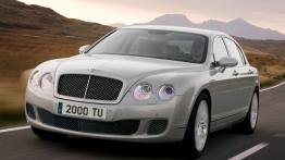 Bentley Continental Flying Spur Speed - widok z przodu