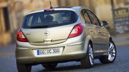 Opel Corsa Hatchback 5D - widok z tyłu