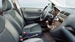 Honda Civic 2001 5D - widok ogólny wnętrza z przodu