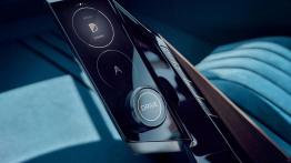 Peugeot e-Legend - tunel ?rodkowy mi?dzy fotelami