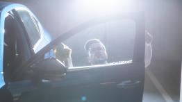 Jak bezpiecznie i profesjonalnie czyścić samochód?