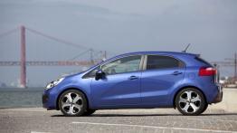 Kia Rio 2011 Hatchback 5d - lewy bok