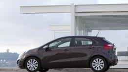 Kia Rio 2011 Hatchback 5d - lewy bok