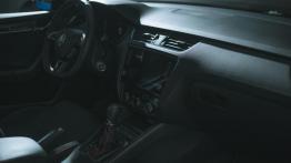 Jak bezpiecznie i profesjonalnie czyścić samochód?