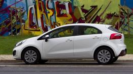 Kia Rio 2011 Hatchback 5d - lewy bok