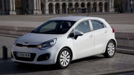 Kia Rio 2011 Hatchback 5d - lewy bok
