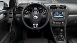 Volkswagen Golf VI Hatchback 3D - kokpit