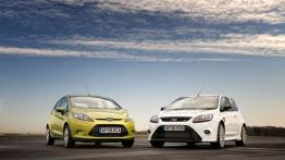 Ford Fiesta VII Hatchback 5d - przód - reflektory wyłączone