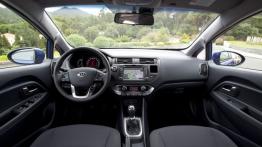 Kia Rio 2011 Hatchback 5d - pełny panel przedni