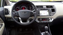 Kia Rio 2011 Hatchback 5d - kokpit