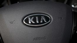 Kia Rio 2011 Hatchback 5d - kierownica