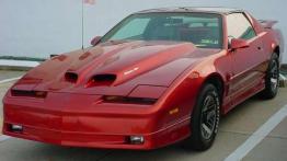 Ognisty ptak wodza Siuksów - Pontiac Firebird