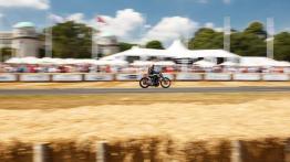 Szybkie ściganie podczas Festiwalu Szybkości w Goodwood