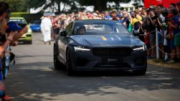 Szybkie ściganie podczas Festiwalu Szybkości w Goodwood