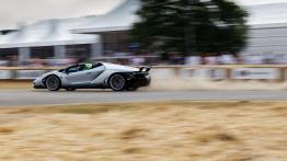 Szybkie ściganie podczas Festiwalu Szybkości w Goodwood