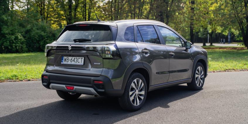 Porównanie: Omoda 5 1.6 T-GDI vs Suzuki S-Cross 1.4 BoosterJet. Gdy rozsądek bierze górę