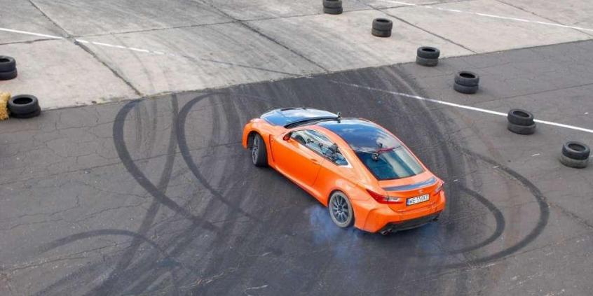 Lexus RC F - rasowe coupe