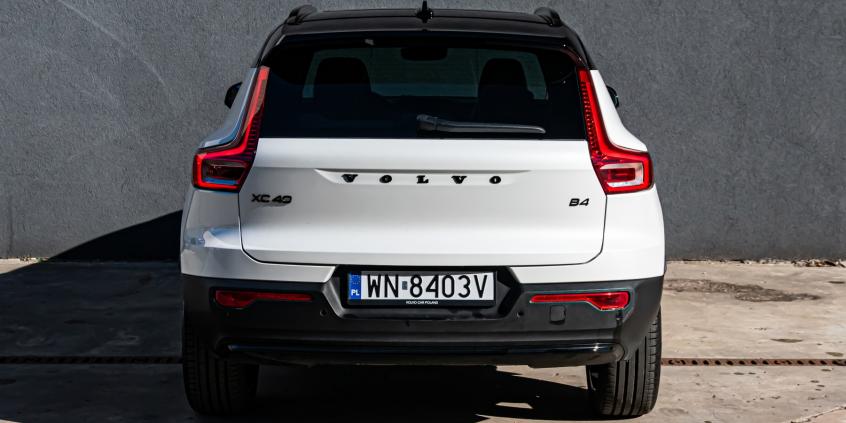 Test: Volvo XC40 B4 Ultra Black Edition to weteran, który nie boi się młodzieży. Ma parę blizn i wciąż wiele atutów
