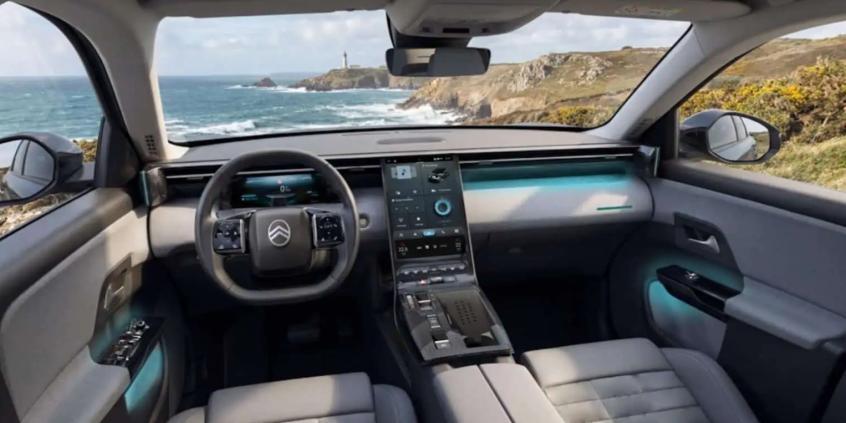 Citroen C5 Aircross Émeraude ma wyjątkowy kolor. Ten SUV dostał też specjalne dodatki