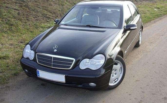 Prymus spod znaku gwiazdy - Mercedes klasy C (2000-2007)