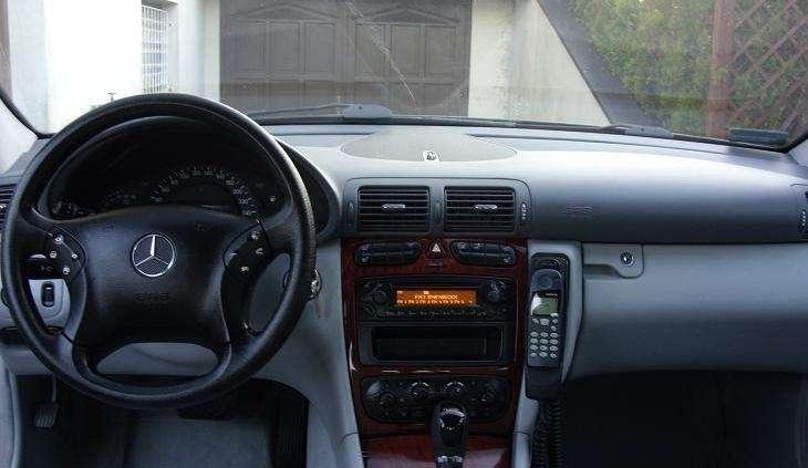 Prymus spod znaku gwiazdy - Mercedes klasy C (2000-2007)
