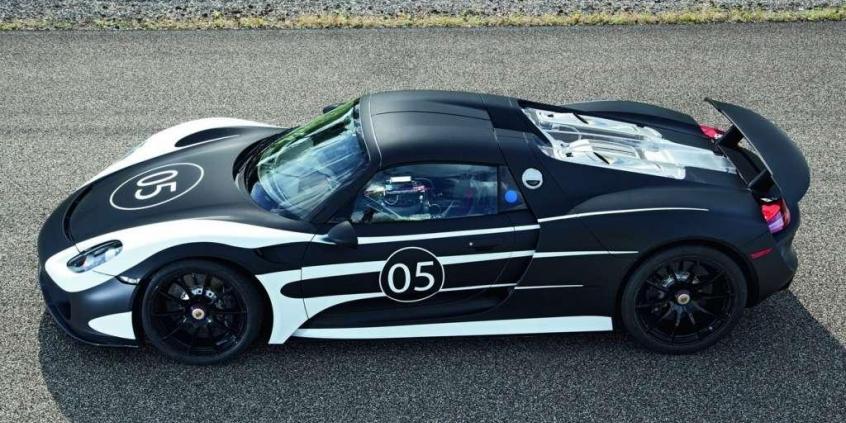 Porsche 918 Spyder Plug-In Hybrid nabiera kształtów