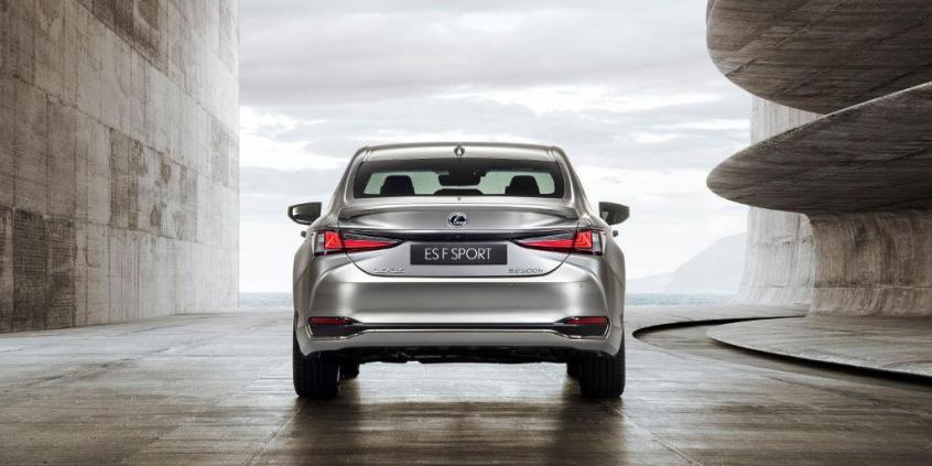 Nowy Lexus ES dotrze do Europy