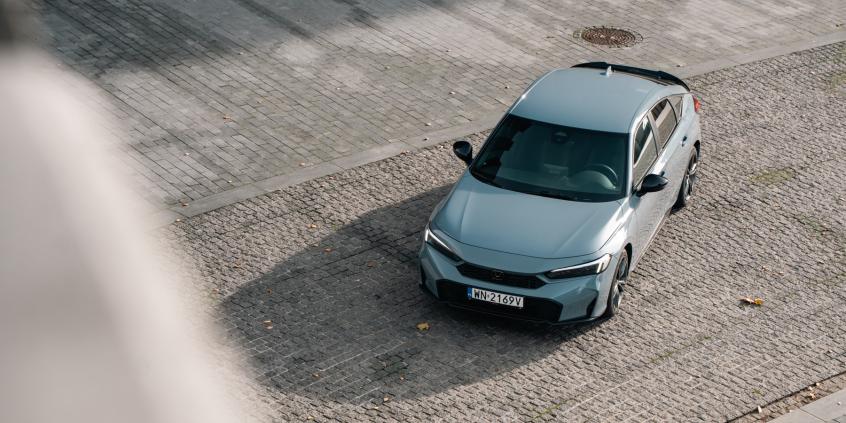 Honda Civic e:HEV Sport udowadnia, że hybryda też potrafi cieszyć. To wyjątkowe połączenie