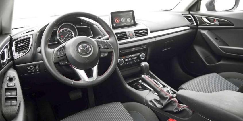 Mazda 3 Sedan 2,0 120 KM SkyPASSION - mocny gracz ze wschodu