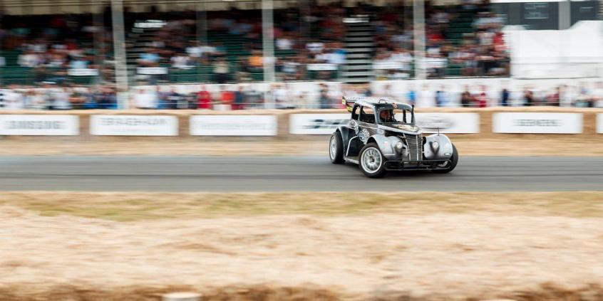 Szybkie ściganie podczas Festiwalu Szybkości w Goodwood