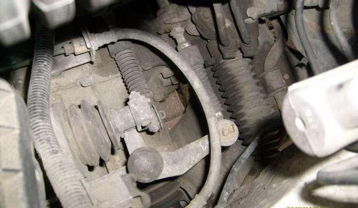 Opis techniczny Toyota Carina V