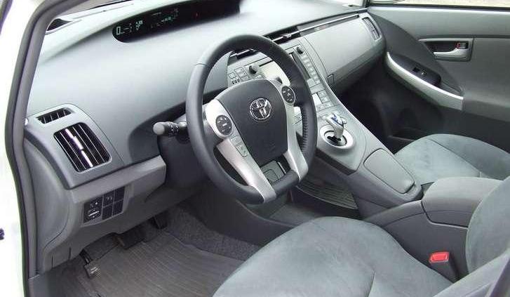 Toyota Prius III - 2 l benzyny na 100 km?